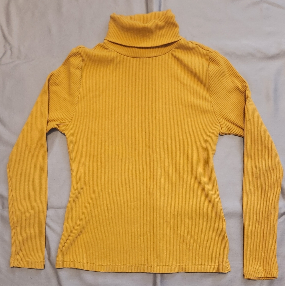 Old Navy Ribbed Turtleneck